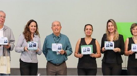 Sicoob Credifor homenageia seus colaboradores com mais de 25 anos de carreira profissional na cooperativa