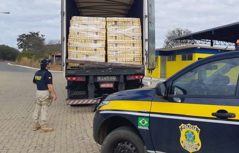 PRF apreende 36 mil litros de cerveja por suspeita de sonegação fiscal
