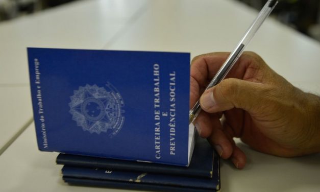 Caged: Brasil gera 159 mil empregos formais em outubro