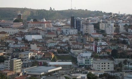 Covid-19: bares e clube são temporariamente fechados em Oliveira