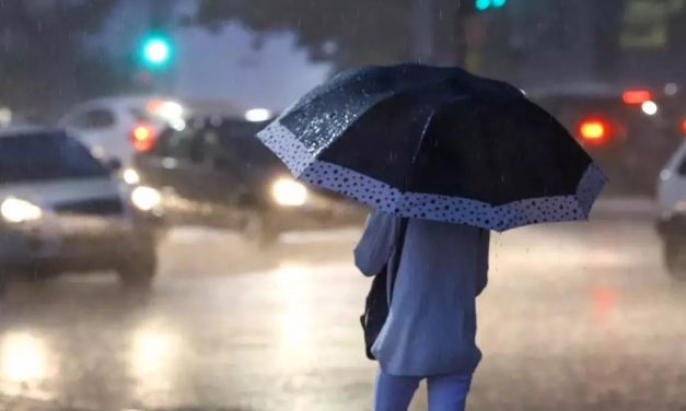 Mais de 660 cidades estão em alerta para chuvas intensas em Minas
