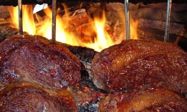 Queimadas deixaram picanha 43,5% mais cara e café sobe 14%, aponta pesquisa