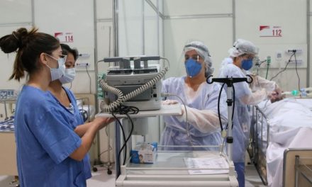 14 dos 74 editais para contratação emergencial de médicos não tiveram interessados em Minas