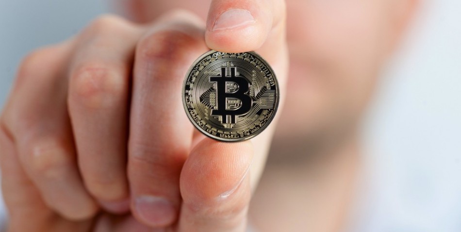 Bitcoin desacelera alta após recorde acima de US$ 109.700