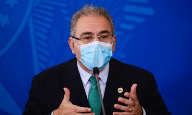 Ministro da Saúde relaciona aumento de casos de Covid-19 a festas de fim de ano