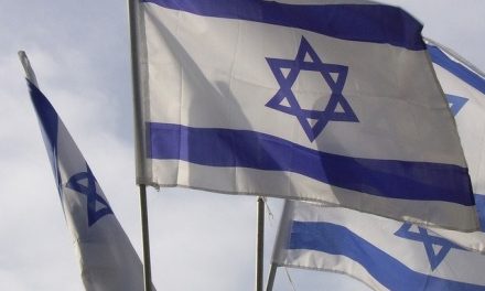 Atletas israelenses mortos em 1972 são lembrados na abertura de Tóquio