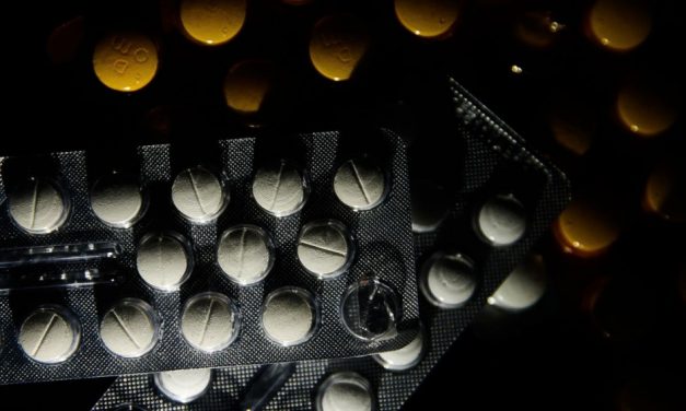 Com alta dos preços, falta de medicamentos só deve ser normalizada em abril