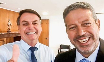 Lira descarta colocar em pauta pedidos de impeachment contra Bolsonaro que foram protocolados na Câmara