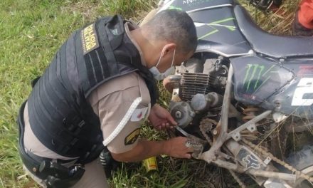 Jovem natural de Formiga é preso por conduzir moto com sinais de adulteração na MG-050