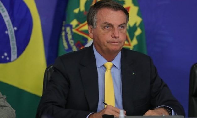Bolsonaro sanciona desoneração da folha de pagamento até 2023