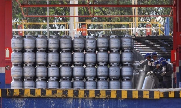 Gás de cozinha já custa quase 10% do salário mínimo