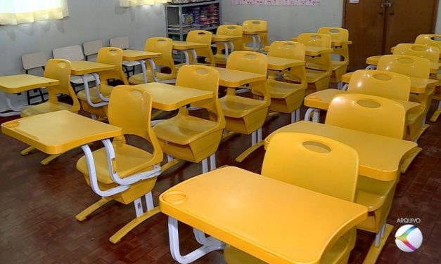 Mais de 500 alunos do ensino médio não deram sequência ao aprendizado entre 2020 e 2021 em Divinópolis