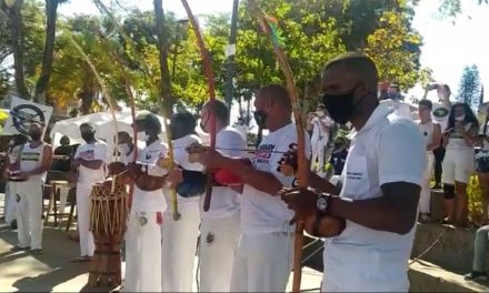 Evento de capoeira na Praça da Matriz reúne Mestres e alunos de várias cidades