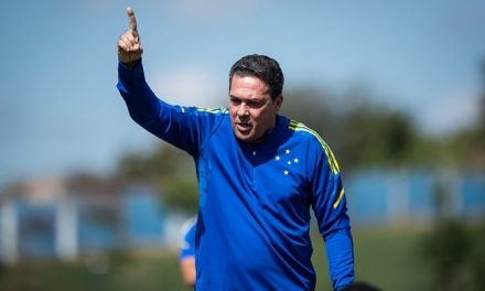 Cruzeiro é derrotado pelo CSA e perde a primeira com Luxemburgo