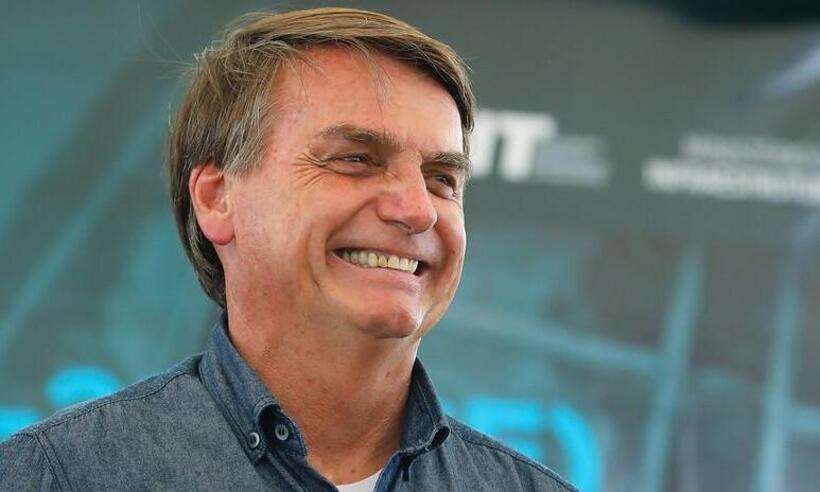 Novo diretor da PF decide trocar comando de setor que investiga Bolsonaro