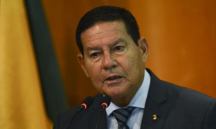 ‘Não vai mudar nada’, diz Mourão, sobre novo indicado para comando da Petrobras