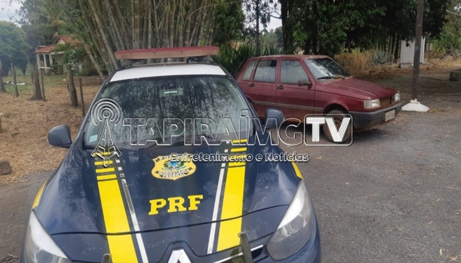 Carro furtado em Bambuí é recuperado pela PRF na BR-262