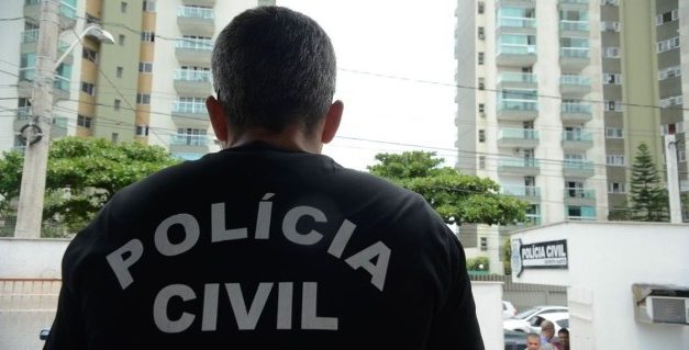 Mãe e filha simulam próprio sequestro para extorquir R$ 50 mil da família