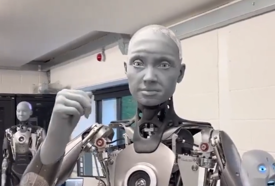 Robô humanoide ‘conversa’ com o público na CES 2022