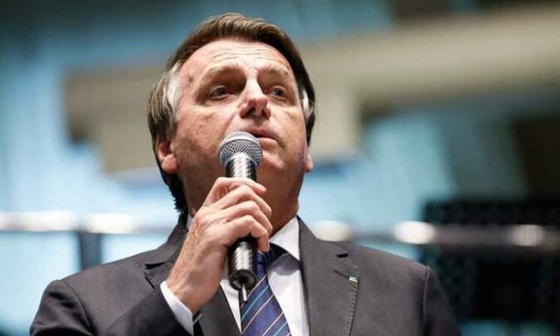 Bolsonaro volta a acusar fraude nas eleições de 2018