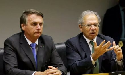 Sem aumento salarial, servidores realizam paralisação nacional nesta terça