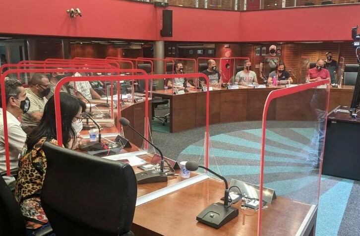 Câmara de Pará de Minas vota reajuste salarial para Legislativo e Executivo nesta quinta