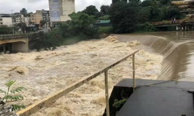 Cemig abre comportas e 500 famílias são retiradas em Divinópolis e Conceição do Pará