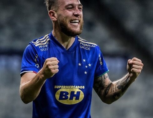 Cruzeiro vence o Athletic e mantém 100% de aproveitamento no Campeonato Mineiro