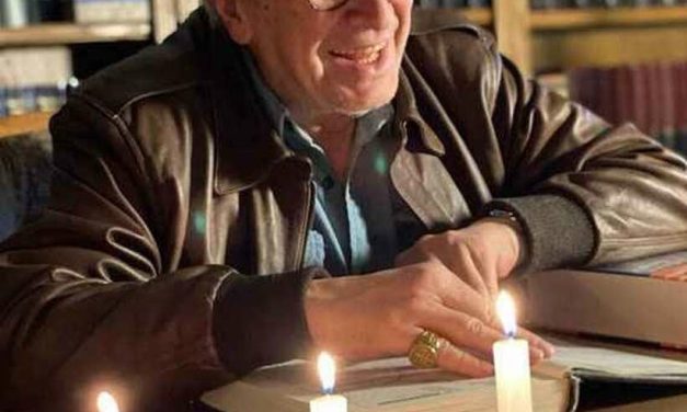 Olavistas querem que Igreja Católica canonize guru bolsonarista