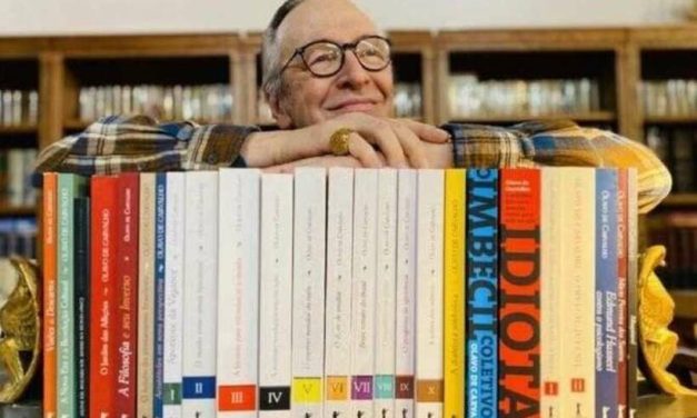 Bolsonaro decreta luto oficial no país pela morte de Olavo de Carvalho
