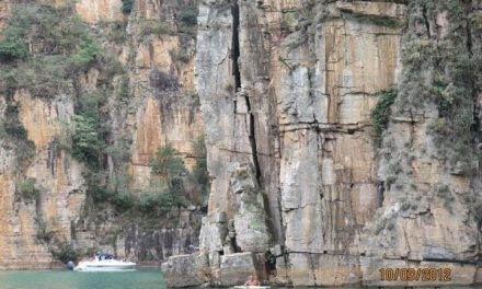 Pedra que caiu em capitólio não é a mesma que circula nas redes sociais