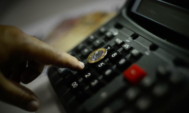 Arrecadação de impostos alcança R$ 172,8 bi em agosto, 2º maior resultado para o mês em 28 anos