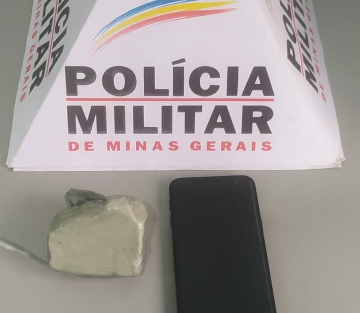 Após fuga, homem é detido com tablete de cocaína em Itapecerica