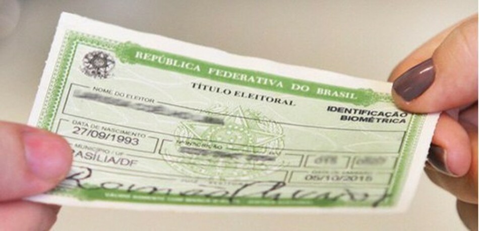 Hoje é último dia para regularizar ou transferir título de eleitor