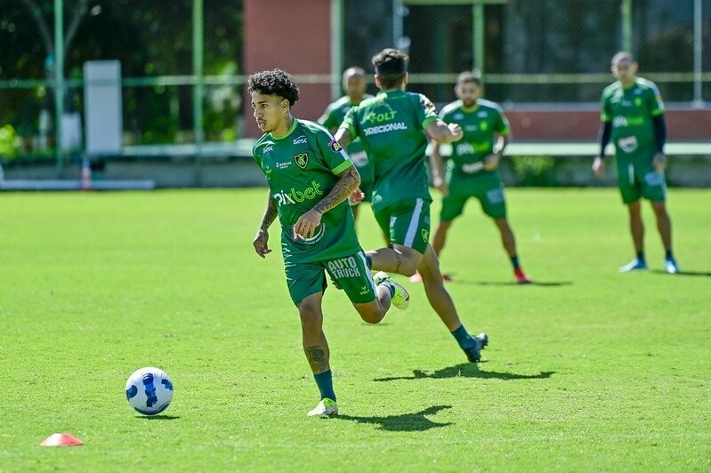 América x Villa Nova: Coelho encara Leão com objetivo de voltar ao G4