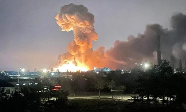Exército russo cerca região metropolitana de Kiev, capital da Ucrânia