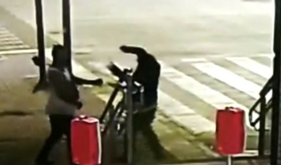 Homem se envolve em briga no centro de BH, vai embora e morre ao atravessar a rua