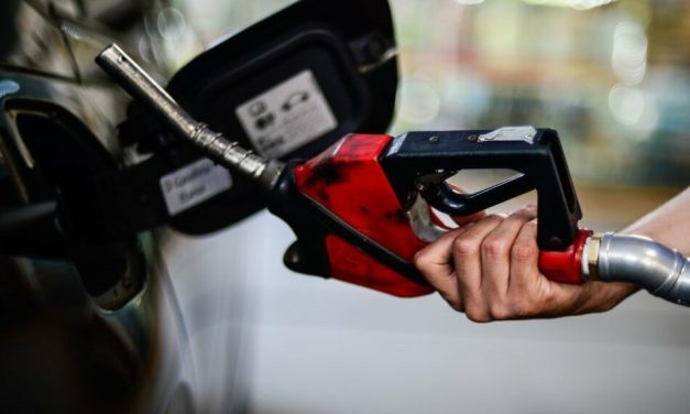 Etanol pode ficar mais vantajoso que gasolina, mas ambos podem encarecer