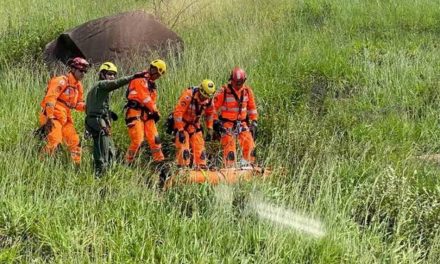 Homem morre ao cair de parapente em Governador Valadares