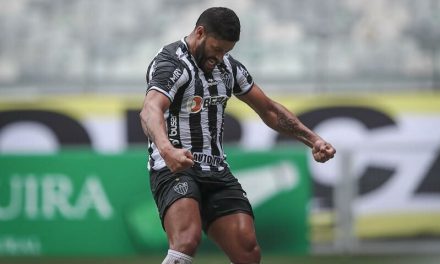 Galo vence Patrocinense e segue como líder do Mineiro