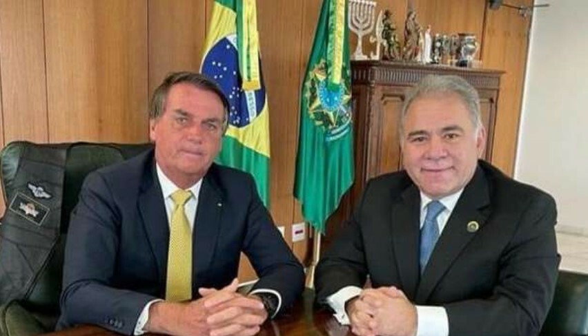 Brasil pode rebaixar status de pandemia para endemia, confirma Bolsonaro