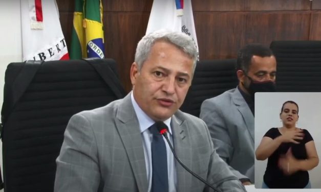 <strong>Língua de fogo amigo esquenta o clima no “parquinho do Legislativo”</strong>