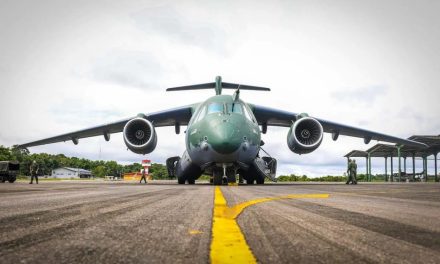 Avião parte nesta 2ª para resgatar brasileiros e levar donativos para Ucrânia