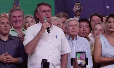 Ao lado de Collor, Bolsonaro diz que tem tudo para mudar destino do Brasil