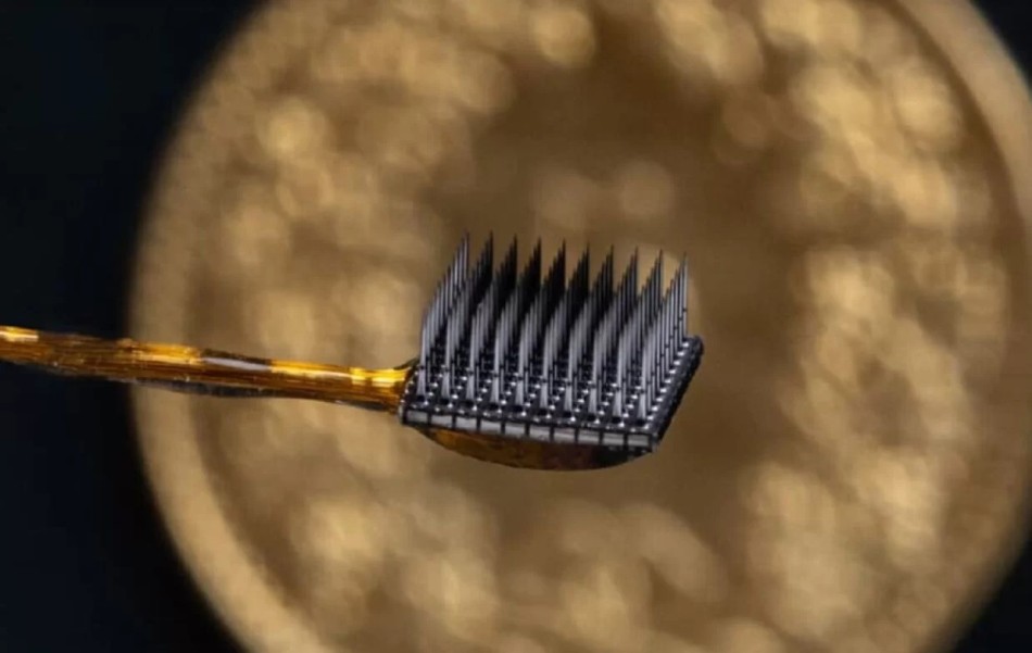 Chip implantado no cérebro permite vítima de esclerose voltar a se comunicar