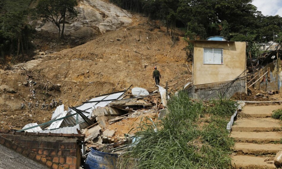 Petrópolis ainda tem cinco desaparecidos na tragédia