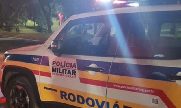 Jovem é detido e multado por dirigir alcoolizado na BR-354, em Arcos
