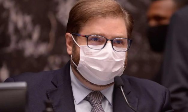 Agostinho promulgará reajuste extra para servidores nesta segunda