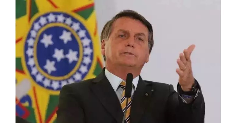 Bolsonaro culpa imprensa e ‘outros poderes’ de impedir avanço do Brasil