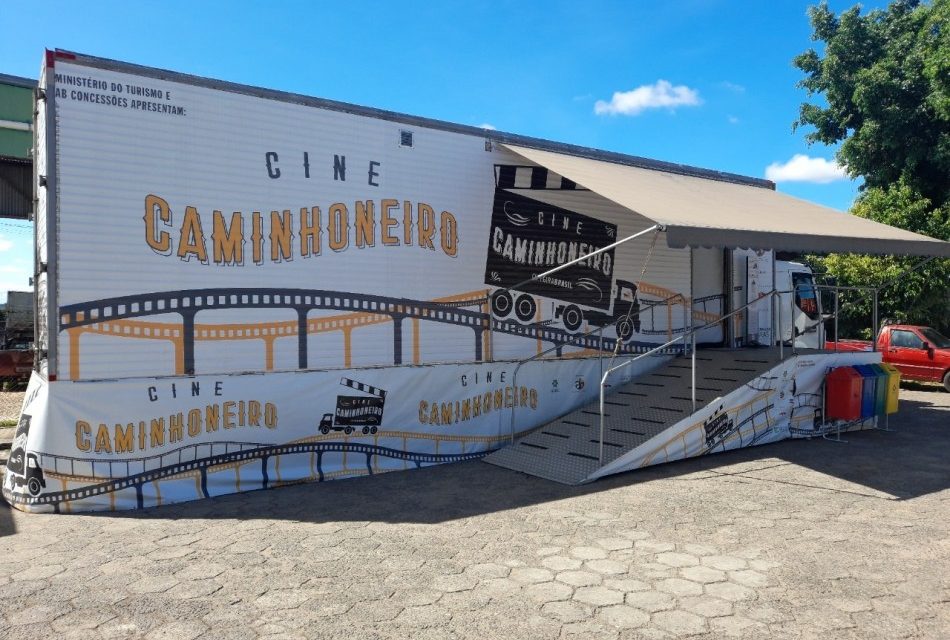 Cinema itinerante para caminhoneiros na MG-050, em Divinópolis e Carmo do Cajuru, ocorre na próxima semana